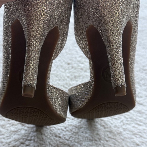 Michael Kors Sparkling Gold Heels Size 7 1/2 - Picture 5 of 6